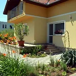 Erkel Apartment *